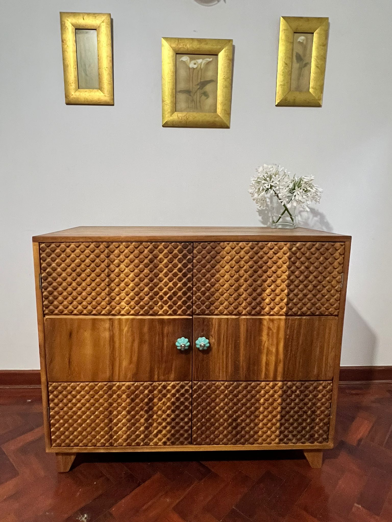 Vivienne Side Board | Elefari Woodcraft